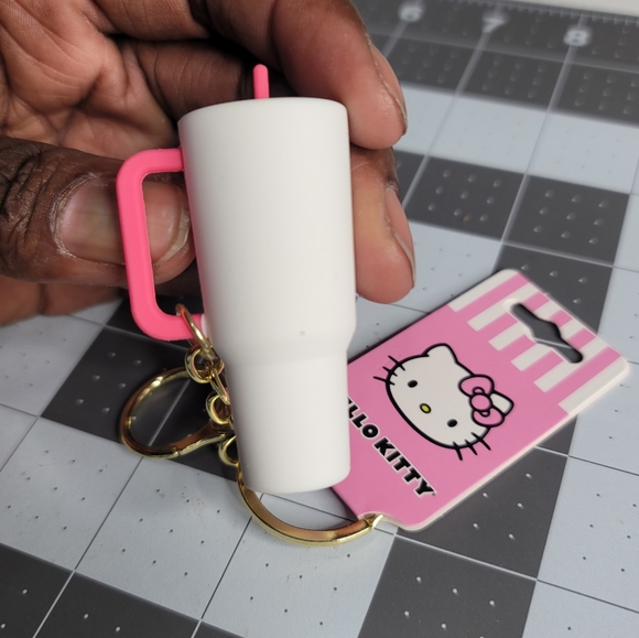 HELLO KITTY STANLEY CUP KEYCHAIN HK1 - Picture 3 of 4